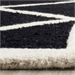 Safavieh Cambridge 4' X 6' Hand Tufted Wool Rug in Black and Ivory