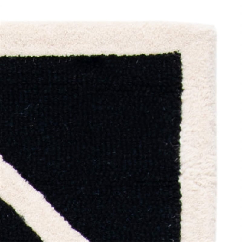 Safavieh Cambridge 6' X 9' Hand Tufted Wool Rug in Black and Ivory