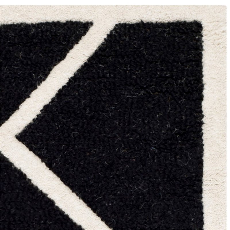 Safavieh Cambridge 6' Round Hand Tufted Wool Rug