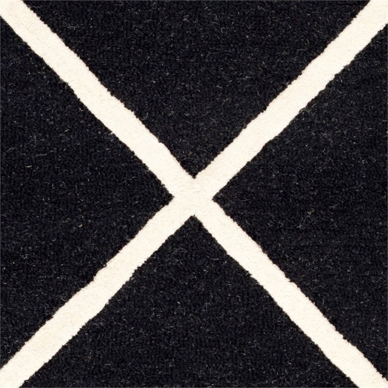 Safavieh Cambridge 6' Round Hand Tufted Wool Rug
