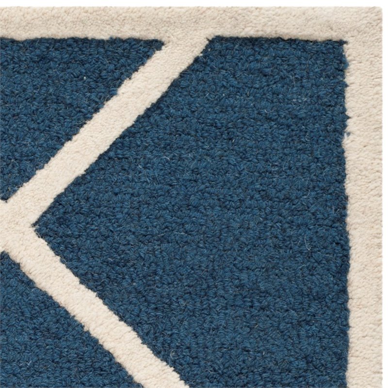 Safavieh Cambridge 6' Round Hand Tufted Wool Rug