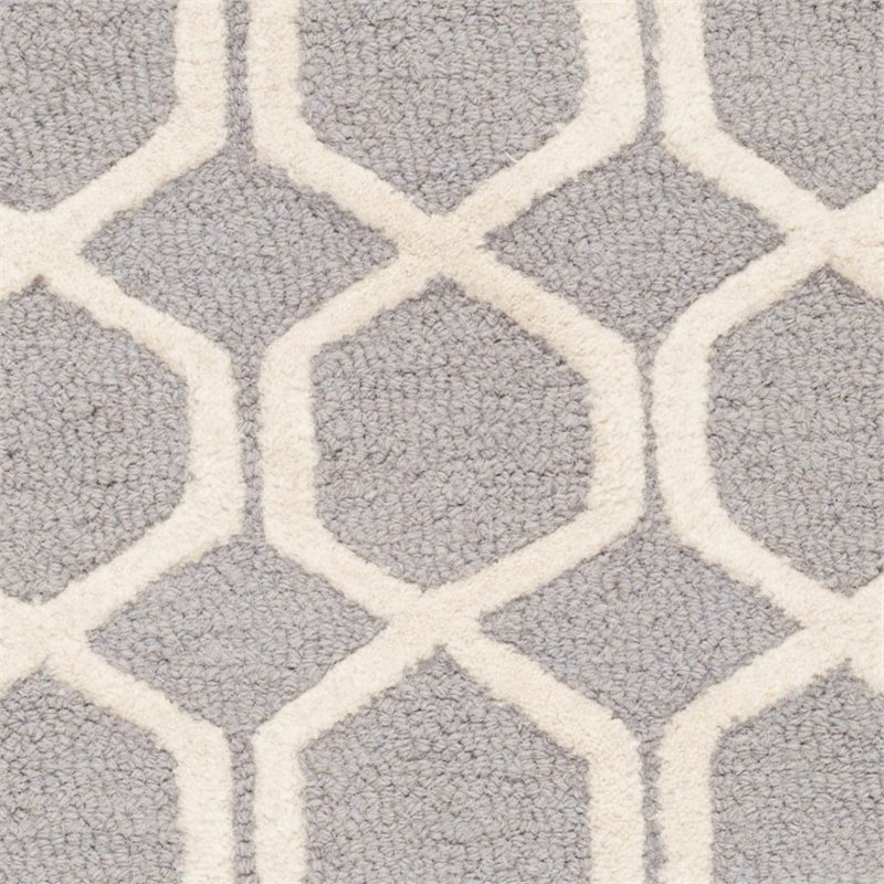 Safavieh Cambridge 6' Round Hand Tufted Wool Rug