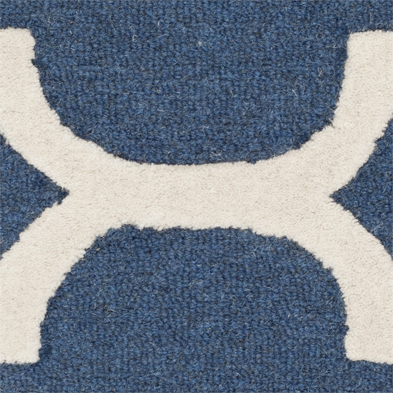 Safavieh Cambridge 2' X 3' Hand Tufted Wool Rug in Navy and Ivory