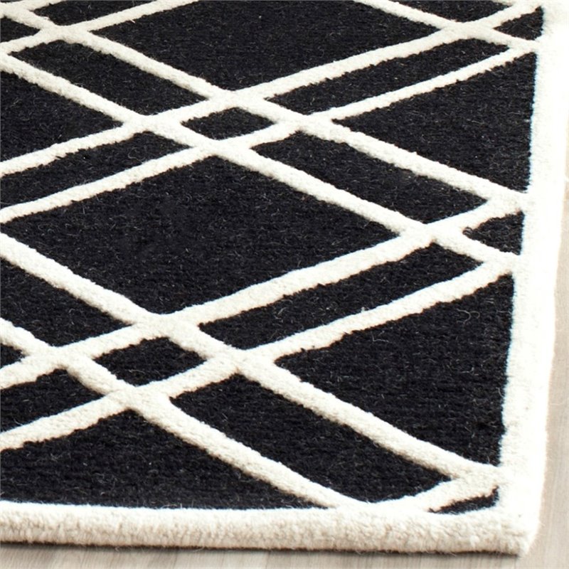 Safavieh Cambridge 6' X 9' Hand Tufted Wool Rug in Black and Ivory