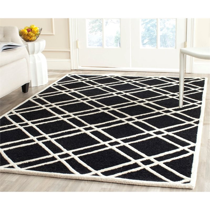 Safavieh Cambridge 6' Round Hand Tufted Wool Rug