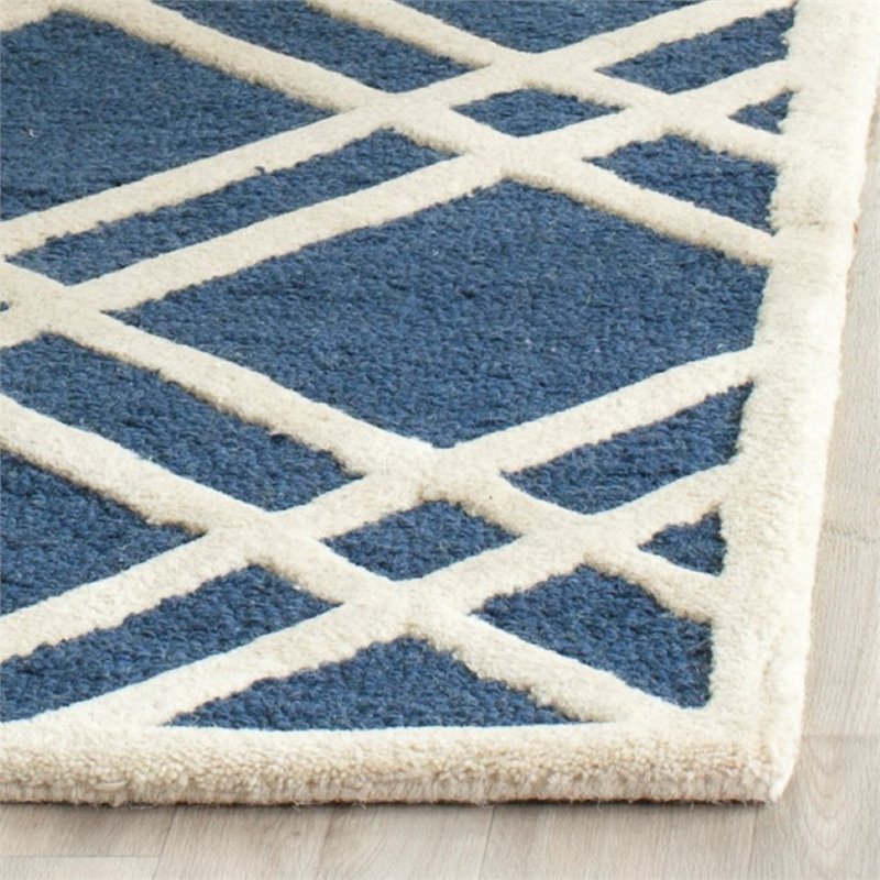 Safavieh Cambridge 6' Round Hand Tufted Wool Rug