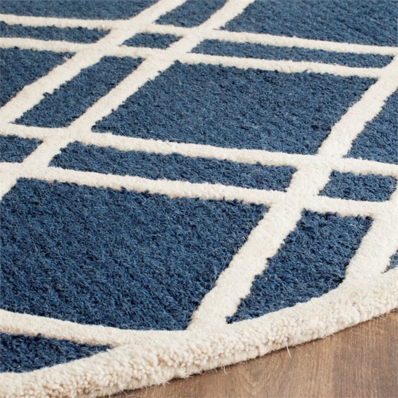 Safavieh Cambridge 6' Round Hand Tufted Wool Rug