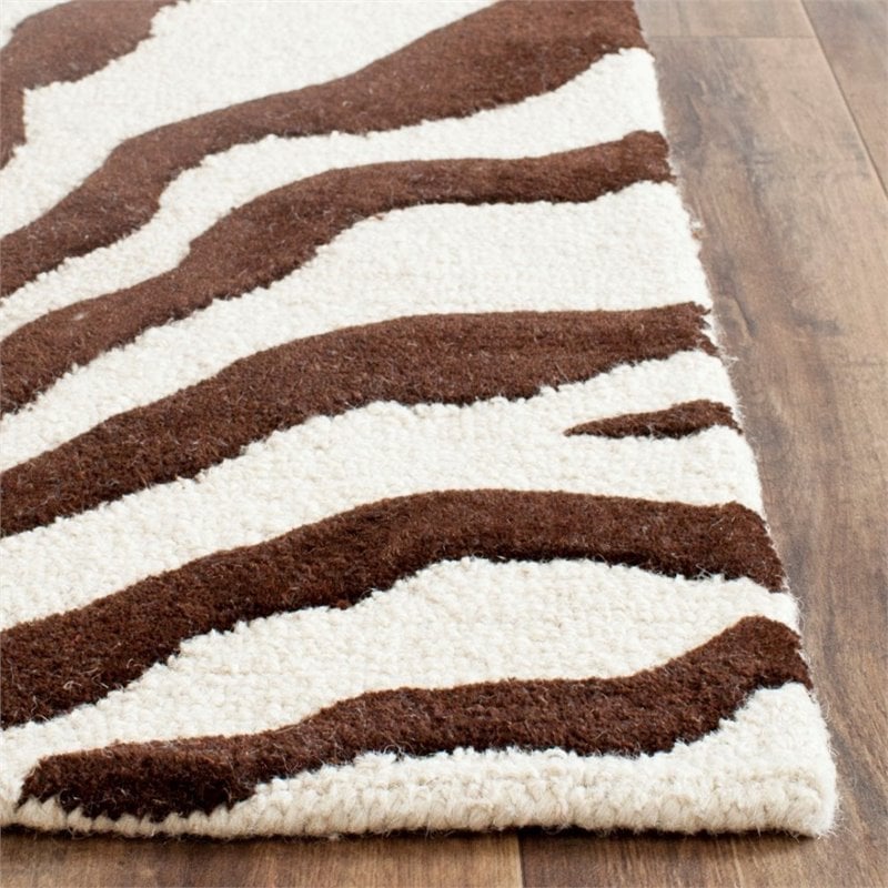 Safavieh Cambridge 6' Round Hand Tufted Wool Rug
