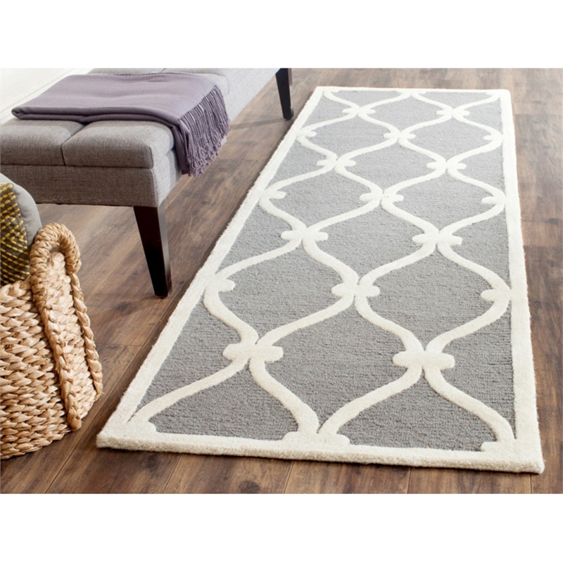 Safavieh Cambridge 6' Round Hand Tufted Wool Rug
