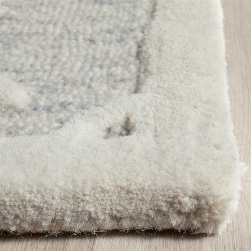 Safavieh Cambridge 6' Round Hand Tufted Wool Rug