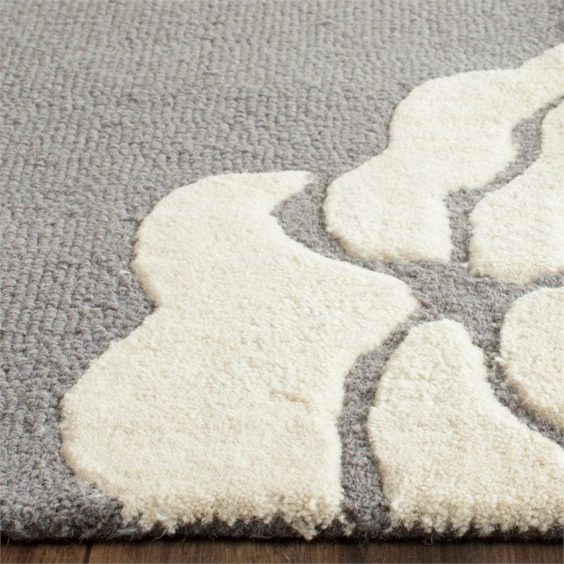 Safavieh Cambridge 4' X 6' Hand Tufted Wool Rug in Dark Gray and Ivory