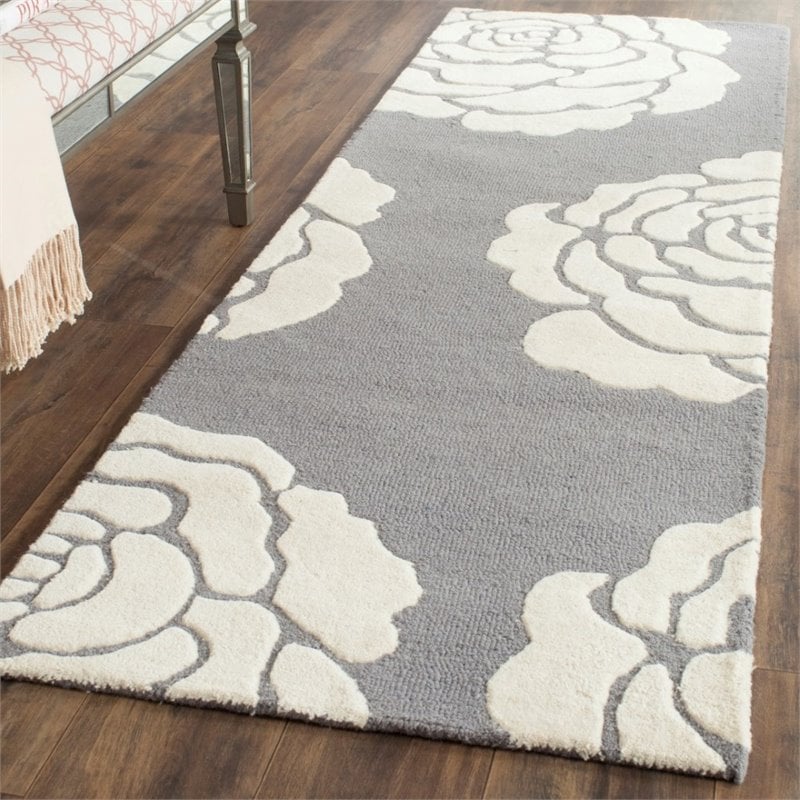 Safavieh Cambridge 4' X 6' Hand Tufted Wool Rug in Dark Gray and Ivory