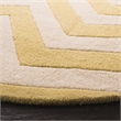 Safavieh Chatham 7' X 7' Round Wool Hand Tufted Rug in Gold / Ivory