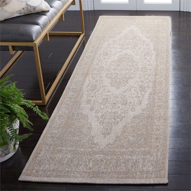 Safavieh Classic Vintage 2'4