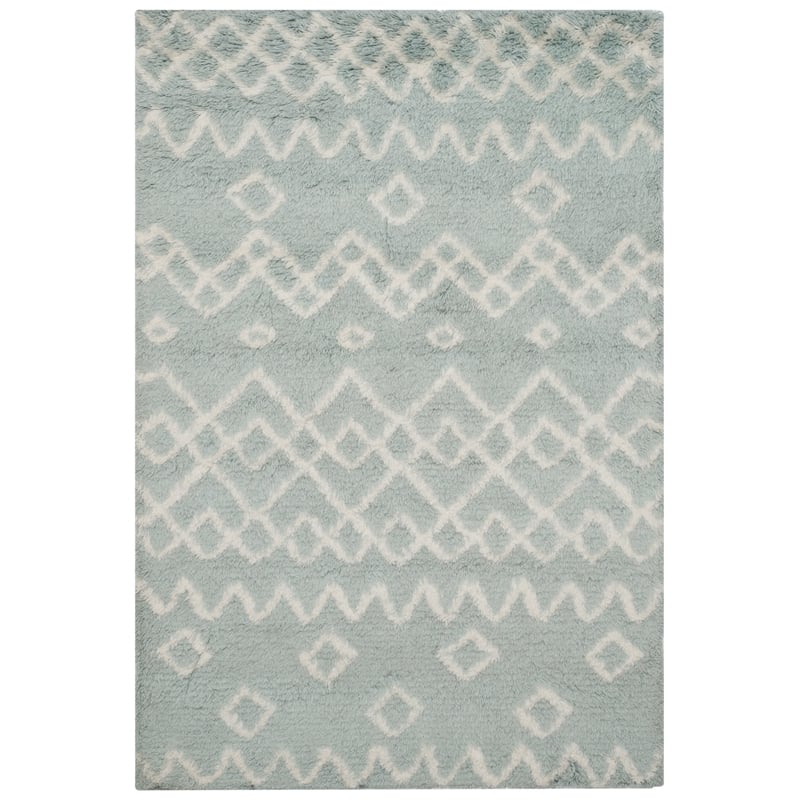 Safavieh Casablanca 4' X 6' Wool Hand Tufted Rug in Blue / Ivory