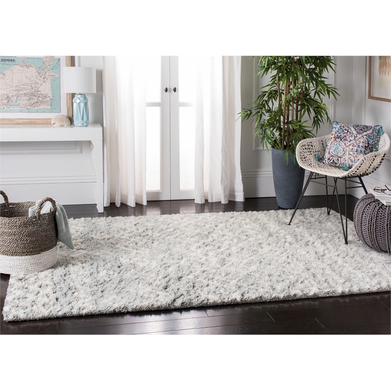 Safavieh Casablanca 5' X 8' Wool Hand Tufted Rug in Blue / Ivory