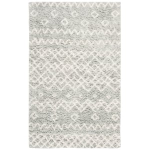 Safavieh Casablanca 5' X 8' Wool Hand Tufted Rug in Blue / Ivory