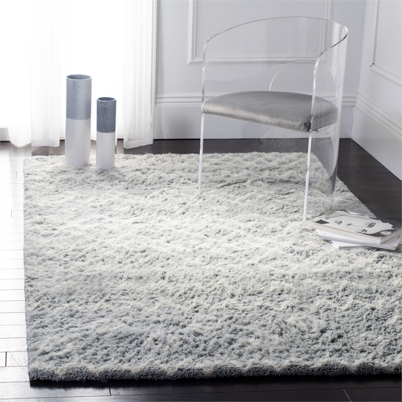 Safavieh Casablanca 5' X 8' Wool Hand Tufted Rug in Blue / Ivory
