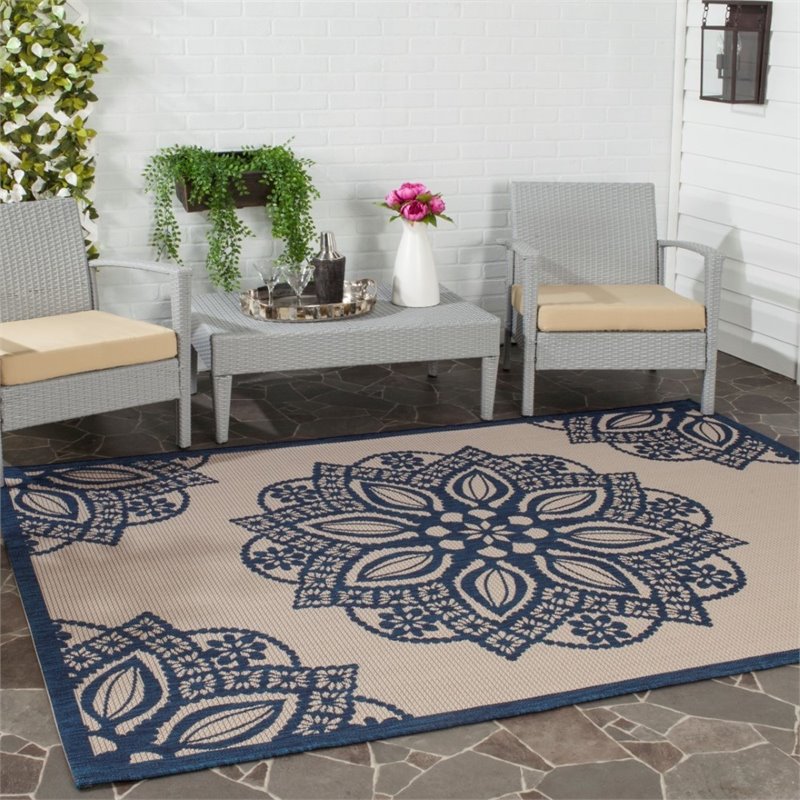 Safavieh Courtyard 6'7