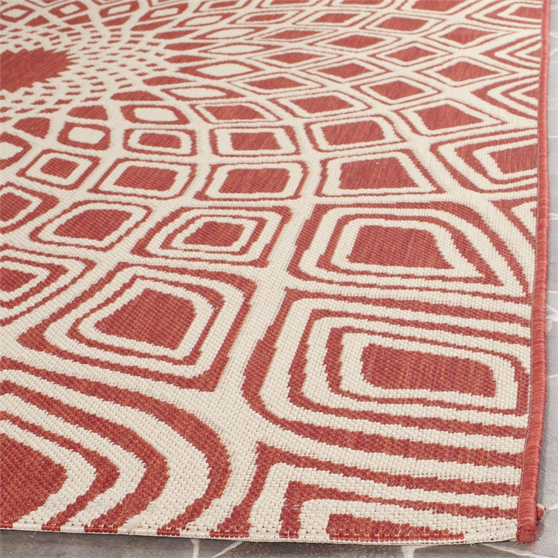 Safavieh Courtyard 6'7