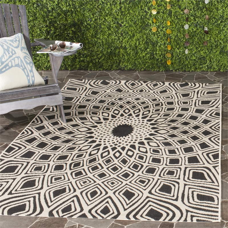 Safavieh Courtyard 2'7