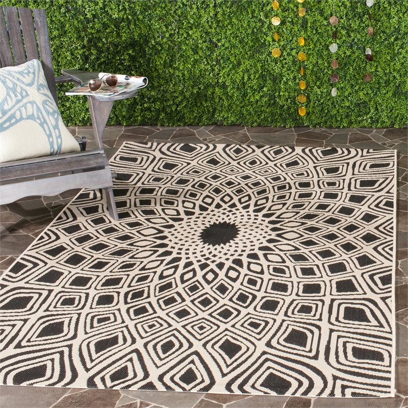 Safavieh Courtyard 9' X 12' Power Loomed Rug in Black and Beige
