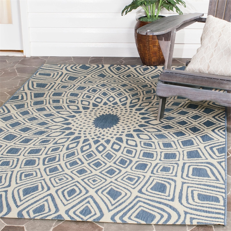 Safavieh Courtyard 9' X 12' Power Loomed Rug in Black and Beige