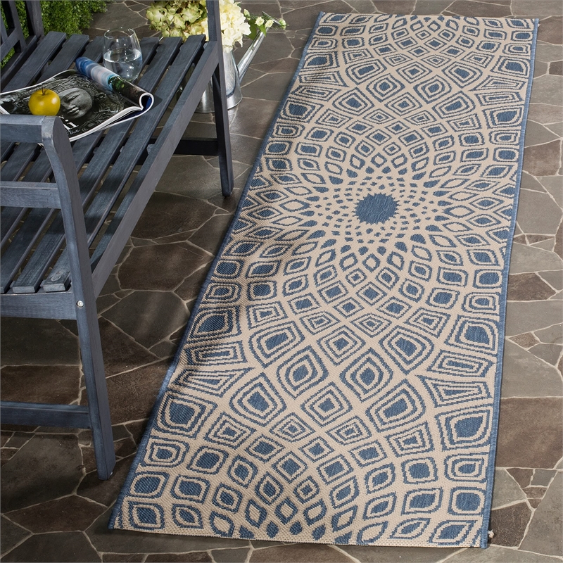 Safavieh Courtyard 9' X 12' Power Loomed Rug in Black and Beige