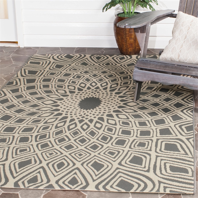 Safavieh Courtyard 9' X 12' Power Loomed Rug in Black and Beige