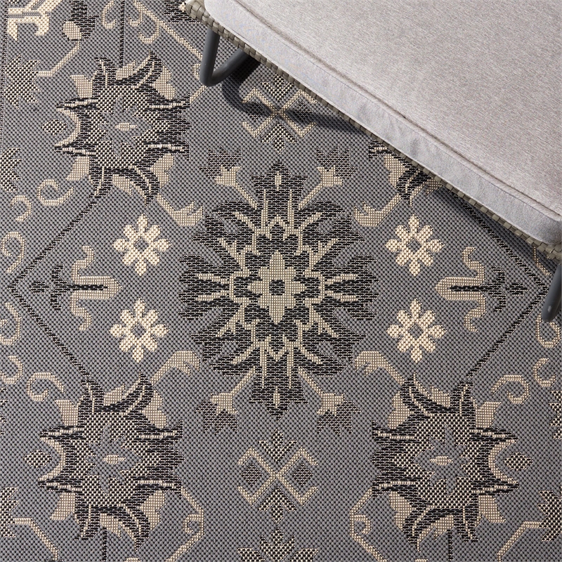 Safavieh Courtyard 8' X 11' Power Loomed Rug in Gray and Cream