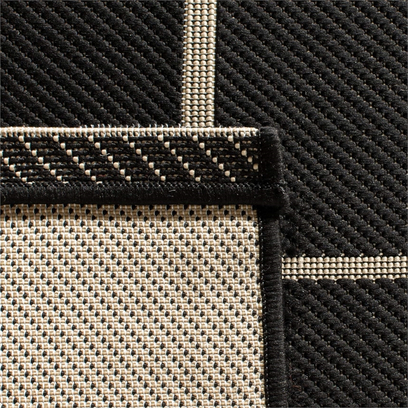 Safavieh Courtyard 9' X 12' Power Loomed Rug in Black and Creme