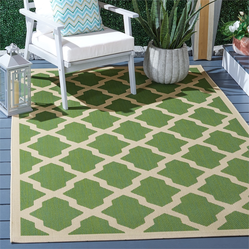 Safavieh Courtyard 2'7
