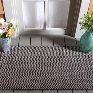 Safavieh Courtyard 2' X 3'7&quot Power Loomed Rug in Black and Beige