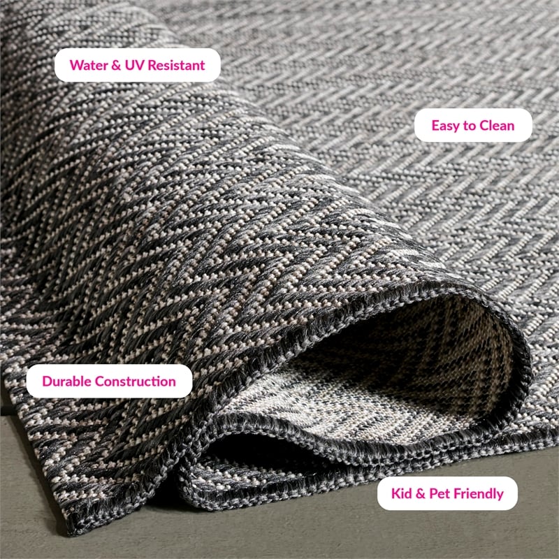 Safavieh Courtyard 9' X 12' Power Loomed Rug in Black and Beige