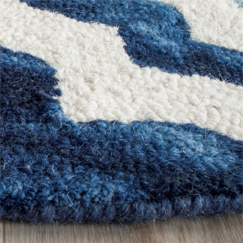Safavieh Dip Dye 6' X 9' Hand Tufted Wool Pile Rug in Navy and Ivory