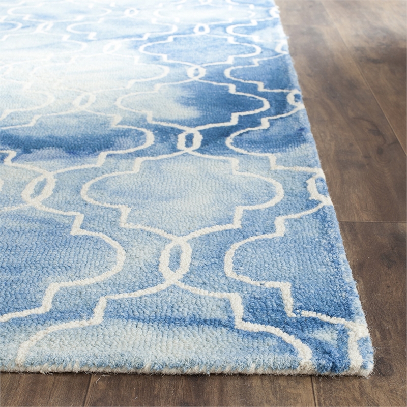 Safavieh Dip Dye 6' X 9' Hand Tufted Rug in Blue and Ivory