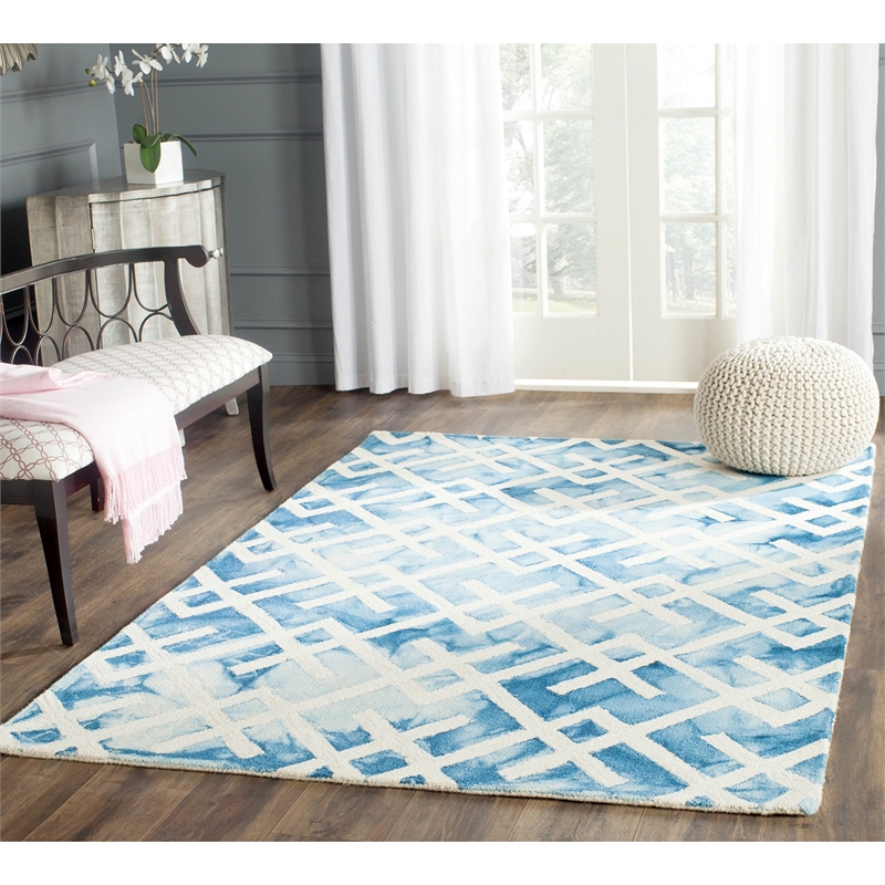 Safavieh Dip Dye 6' X 9' Hand Tufted Rug in Blue and Ivory