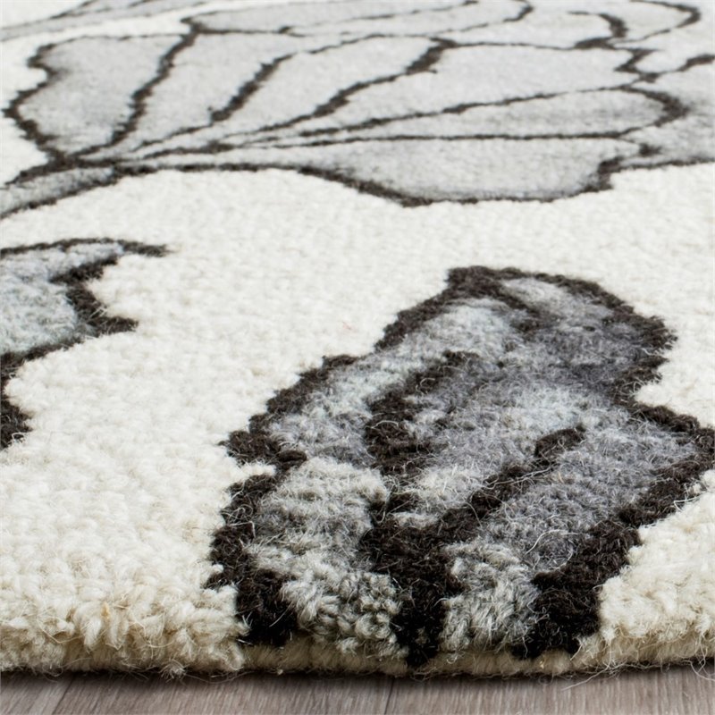 Safavieh Dip Dye 8' X 10' Hand Tufted Rug in Ivory and Light Gray