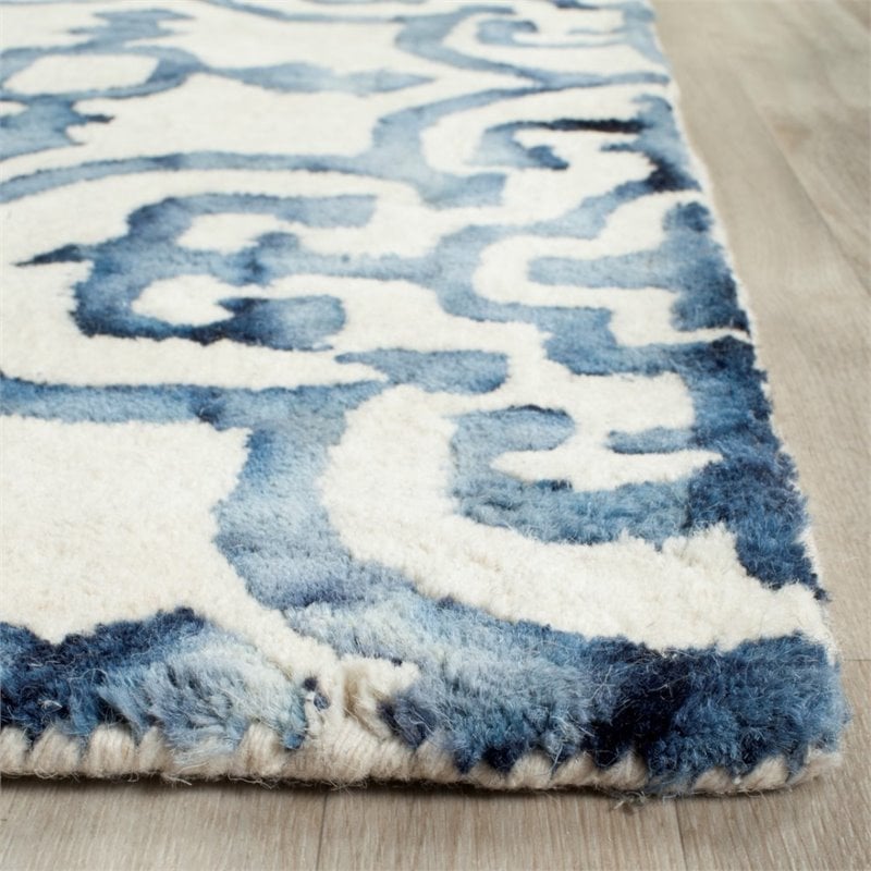 Safavieh Dip Dye 8' X 10' Hand Tufted Wool Pile Rug in Ivory and Navy
