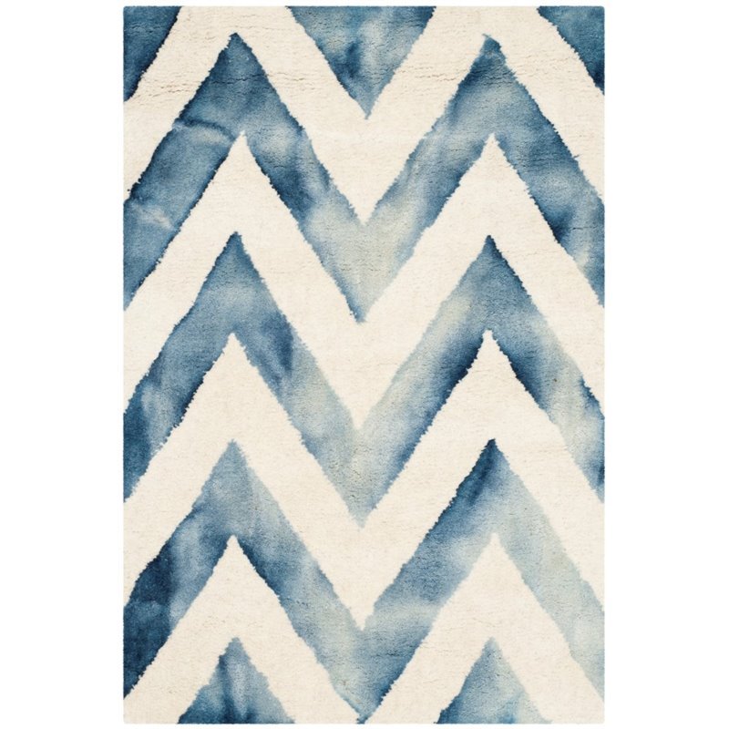 Safavieh Dip Dye 6' X 9' Hand Tufted Wool Pile Rug in Ivory and Navy