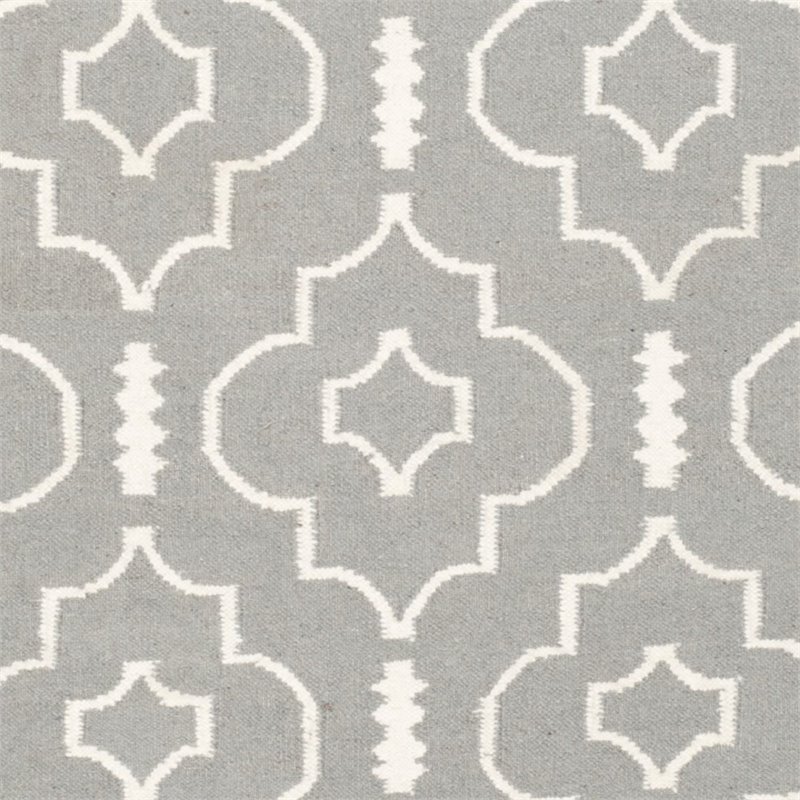 Safavieh Dhurries 6' Round Hand Woven Flat Weave Rug