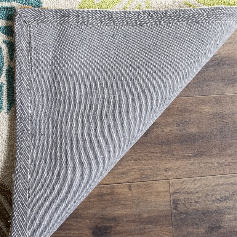 Safavieh Four Seasons 8' X 10' Hand Hooked Polyester Pile Rug in Beige