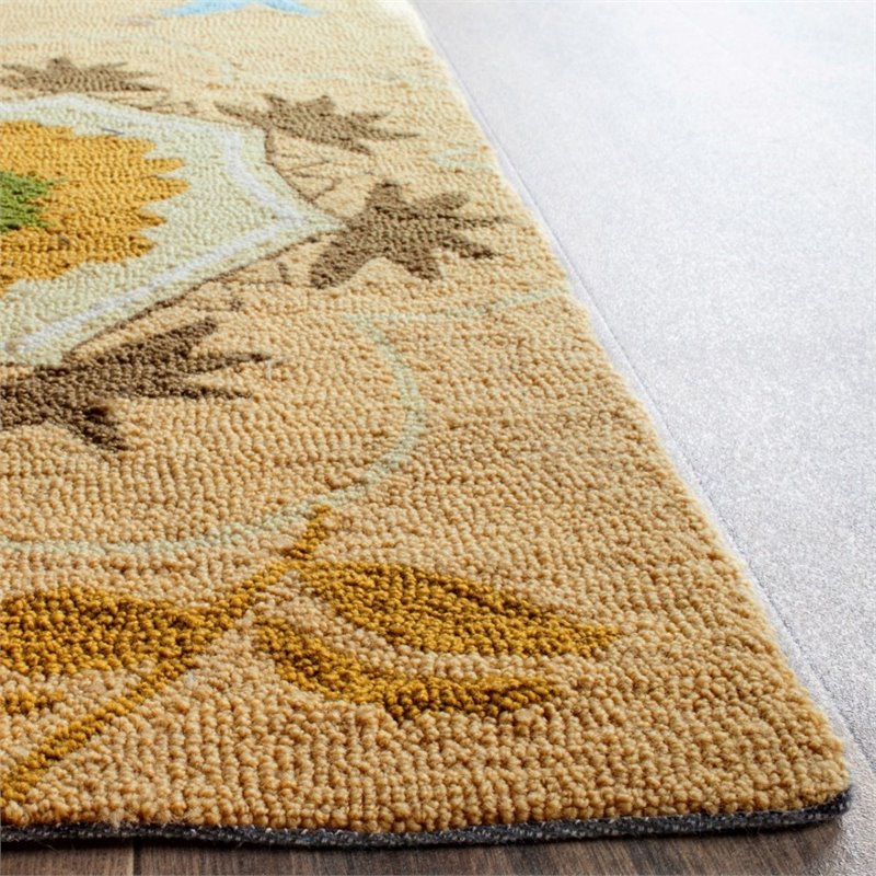 Safavieh Four Seasons 4' X 6' Hand Hooked Polyester Pile Rug in Taupe