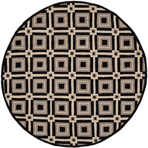 Safavieh Four Seasons 4' Round Hand Hooked Rug in Black and Gray