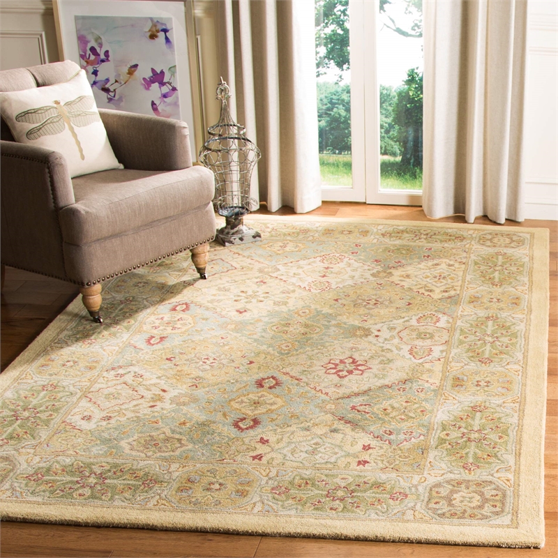 Safavieh Heritage 5' X 8' Hand Tufted Wool Pile Rug in and Ivory