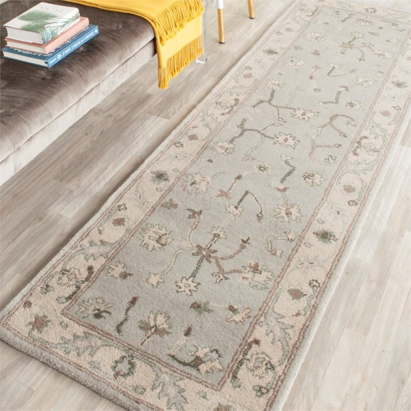 Safavieh Heritage 6' Round Hand Tufted Wool Rug in Beige and Gray