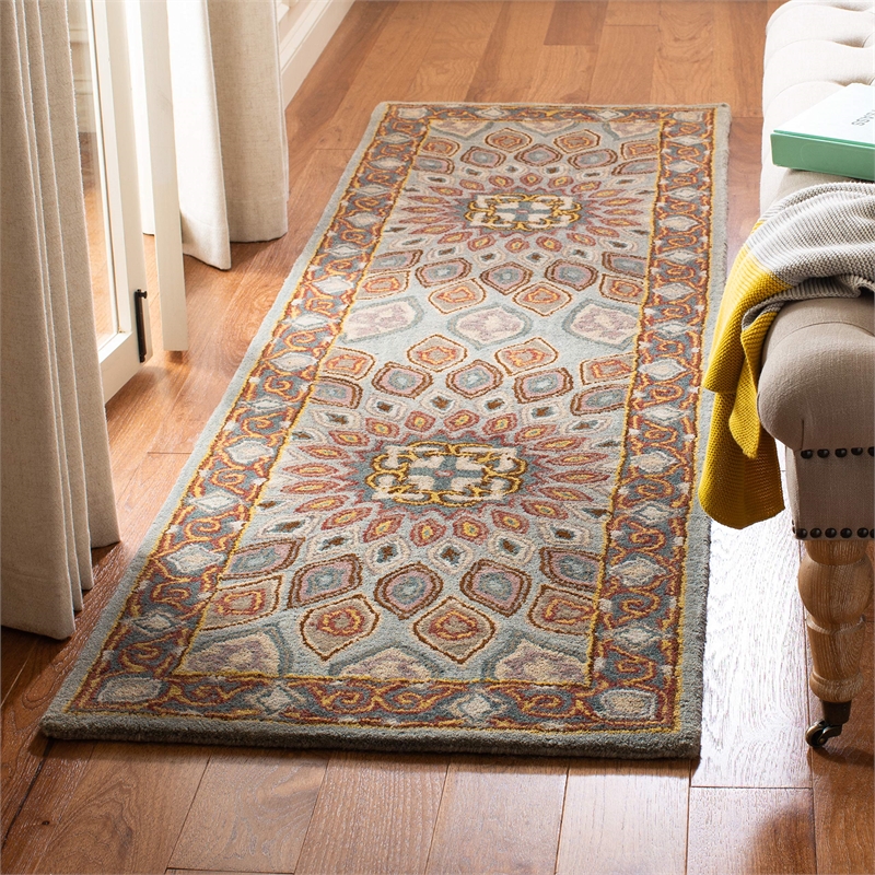 Safavieh Heritage 2'3