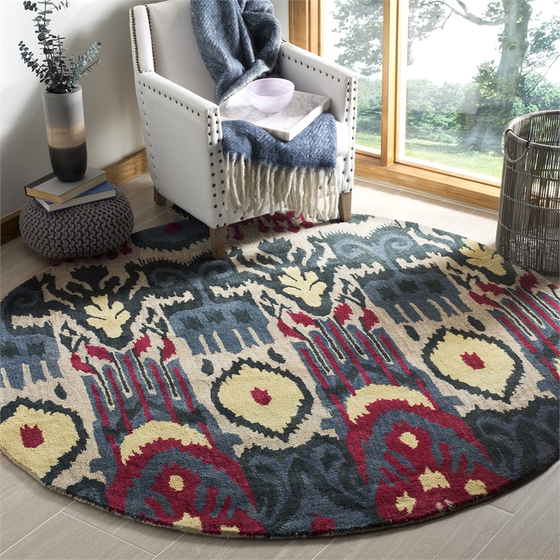 Safavieh Ikat 6' Round Hand Tufted Wool Rug in Beige and Blue