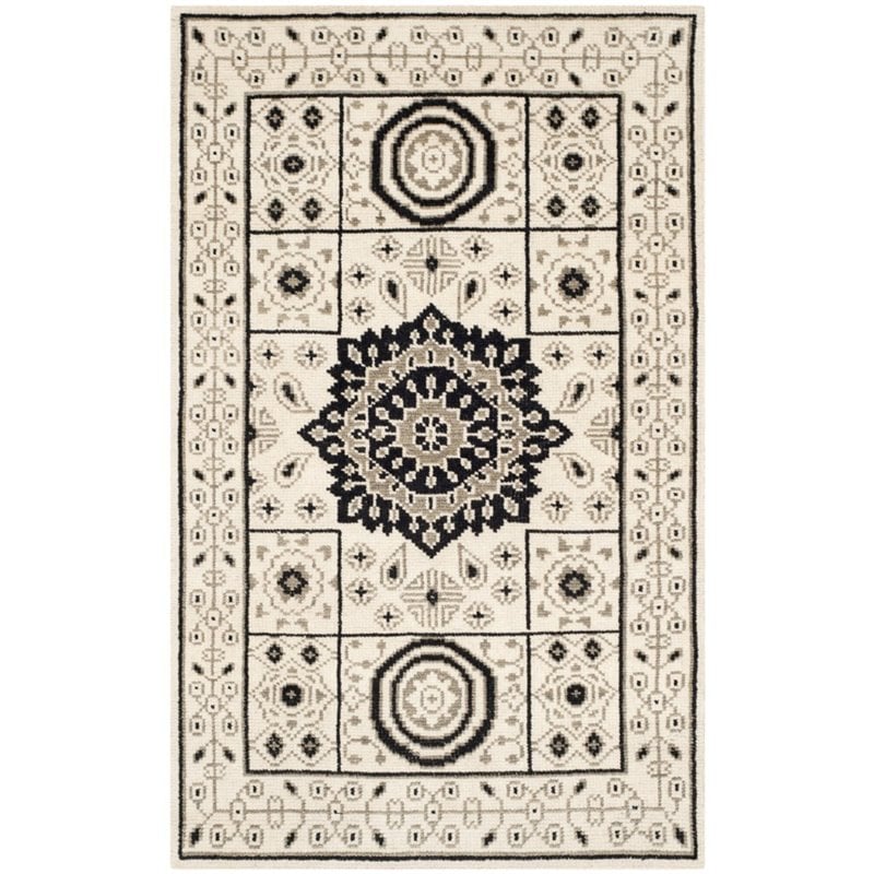 Safavieh Kenya 8' X 10' Hand Knotted Wool Pile Rug in Ivory and Gray