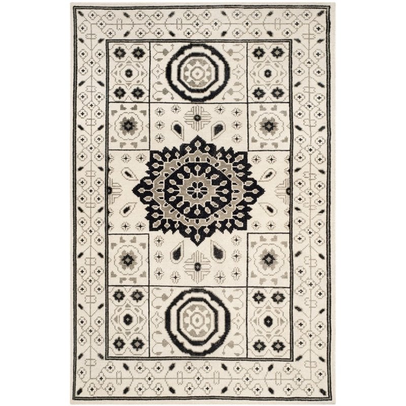 Safavieh Kenya 8' X 10' Hand Knotted Wool Pile Rug in Ivory and Gray